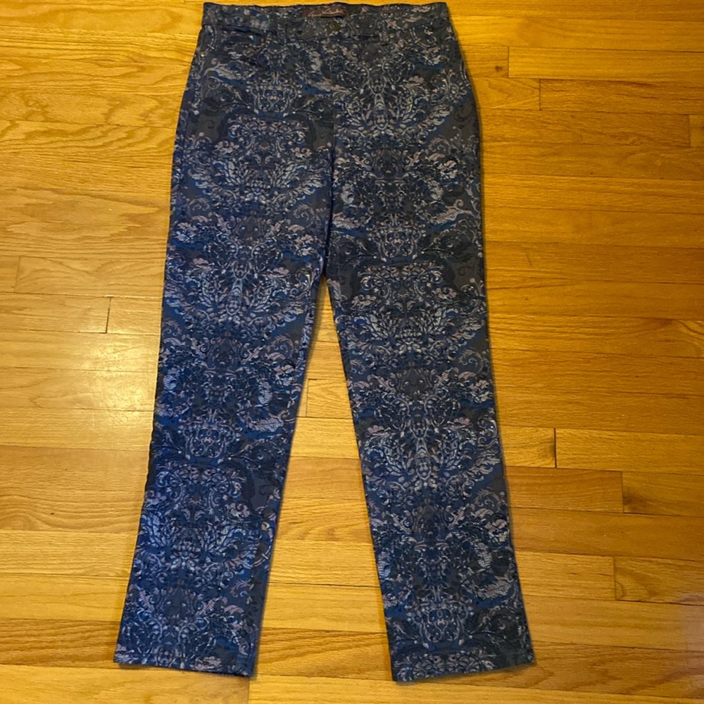 Gloria Vanderbilt Amanda High Rise Jeans. Size 8 - Picture 2 of 12